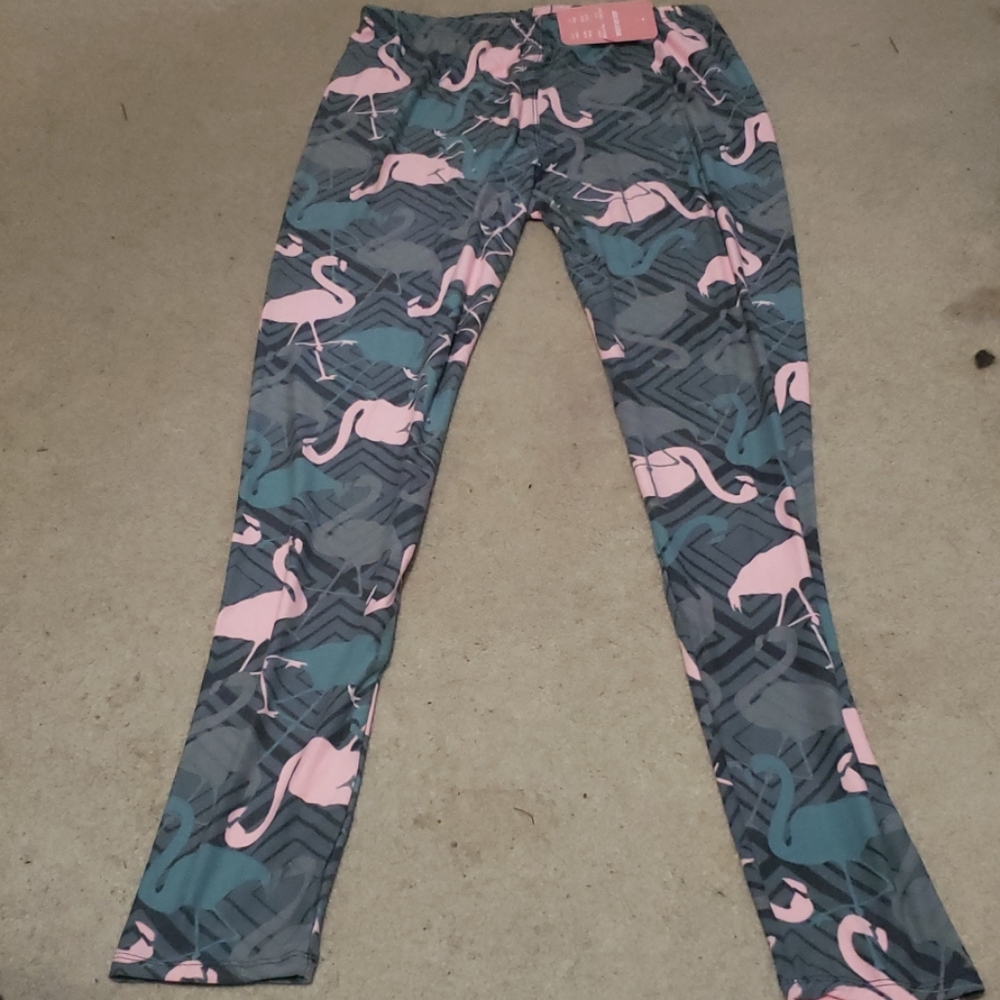 Flamingo butter leggings